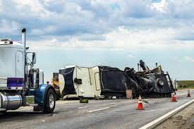 In Need of Compensation? Hire A Truck Accident Law Firm Right Away