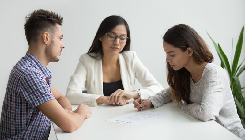 Benefits of hiring a divorce lawyer 